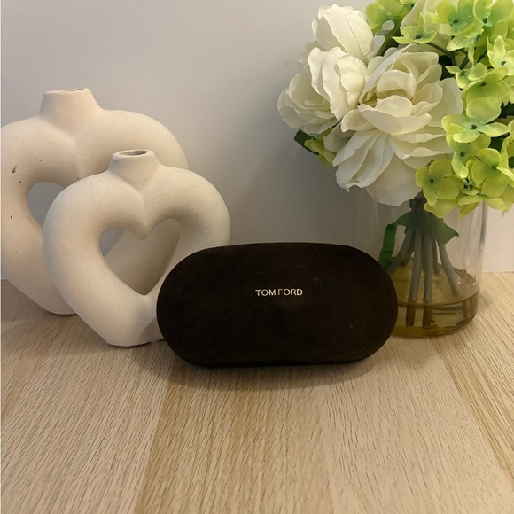 Tom Ford Bold Oversized Black Sunglasses 😎 - Picture 6 of 7